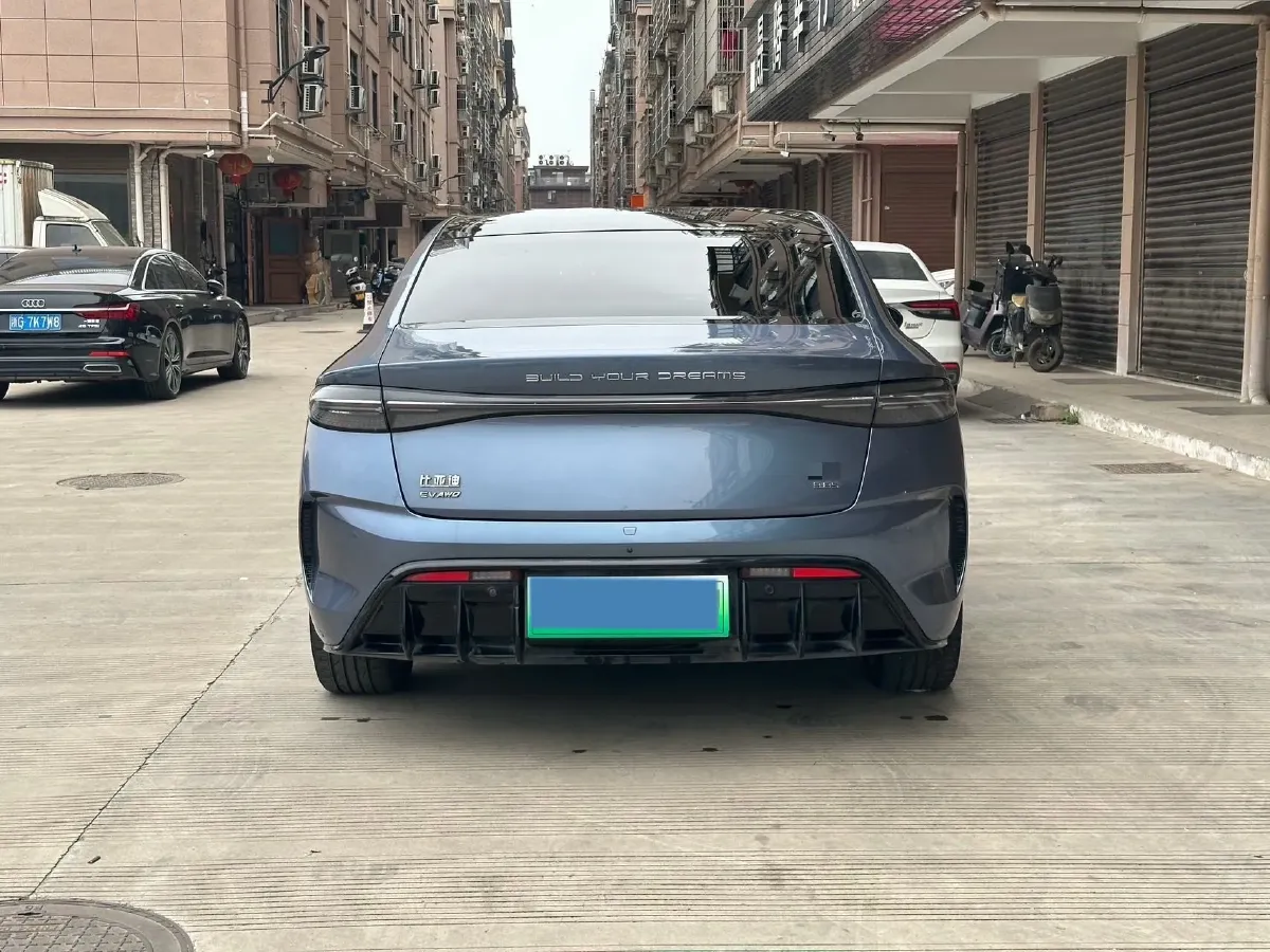 2022 AITO AITO M5 Range Extended 125HP REEV 40KWH,autocango,china used car exporter,china ev exporter,chinese used car exporter,chinese used ev exporter