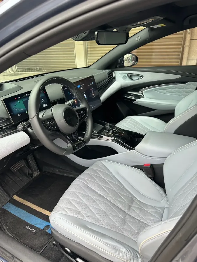 2022 AITO AITO M5 Range Extended 125HP REEV 40KWH,autocango,china used car exporter,china ev exporter,chinese used car exporter,chinese used ev exporter