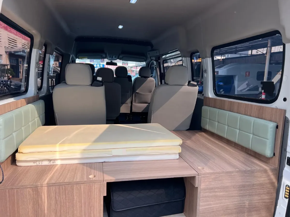 2023 MAXUS XinTu V80 2.0T 127HP L4 6MT,autocango,china used car exporter,china ev exporter,chinese used car exporter,chinese used ev exporter