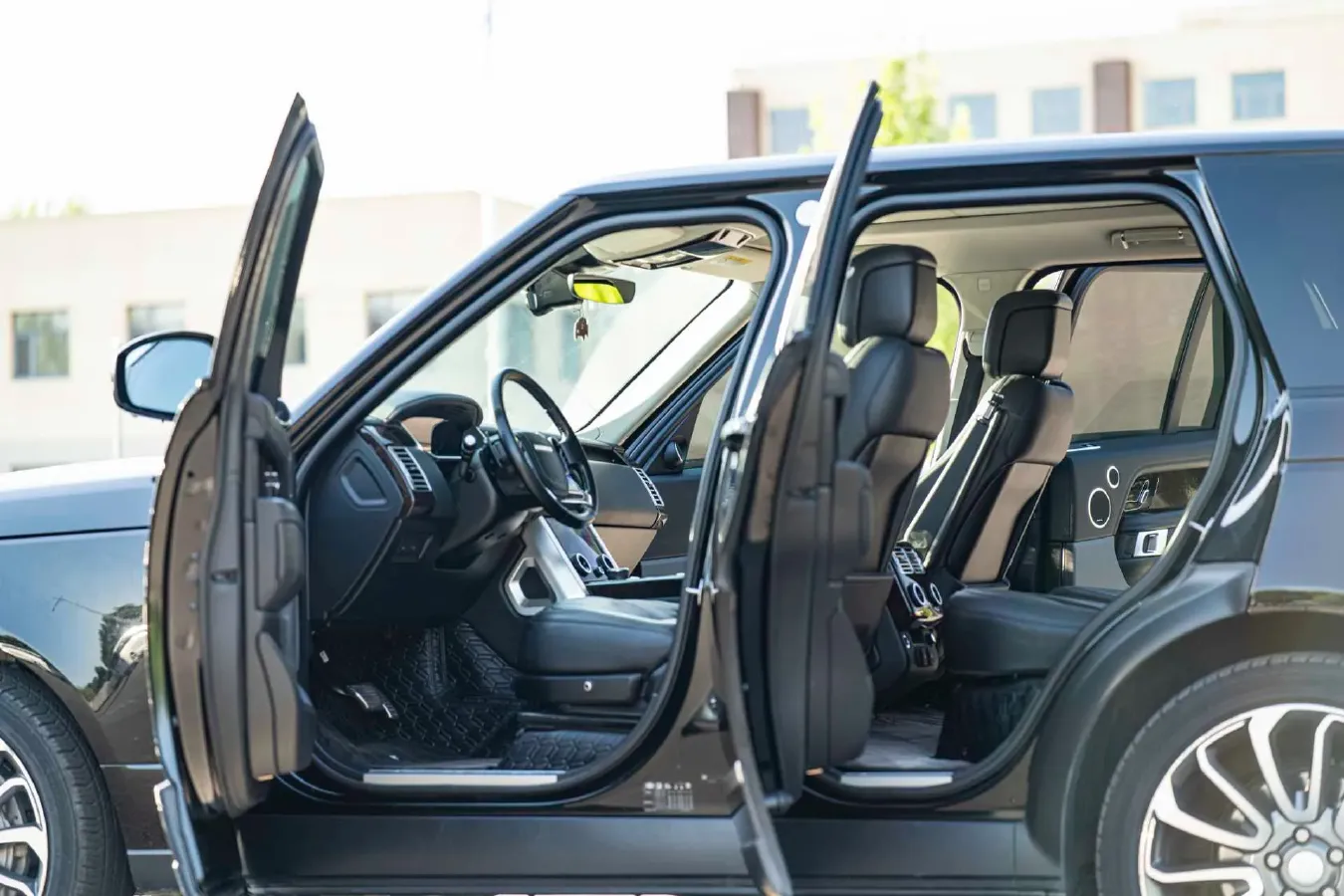 2020 Land Rover Range Rover 3.0T 360HP L6 8AT,autocango,china used car exporter,china ev exporter,chinese used car exporter,chinese used ev exporter