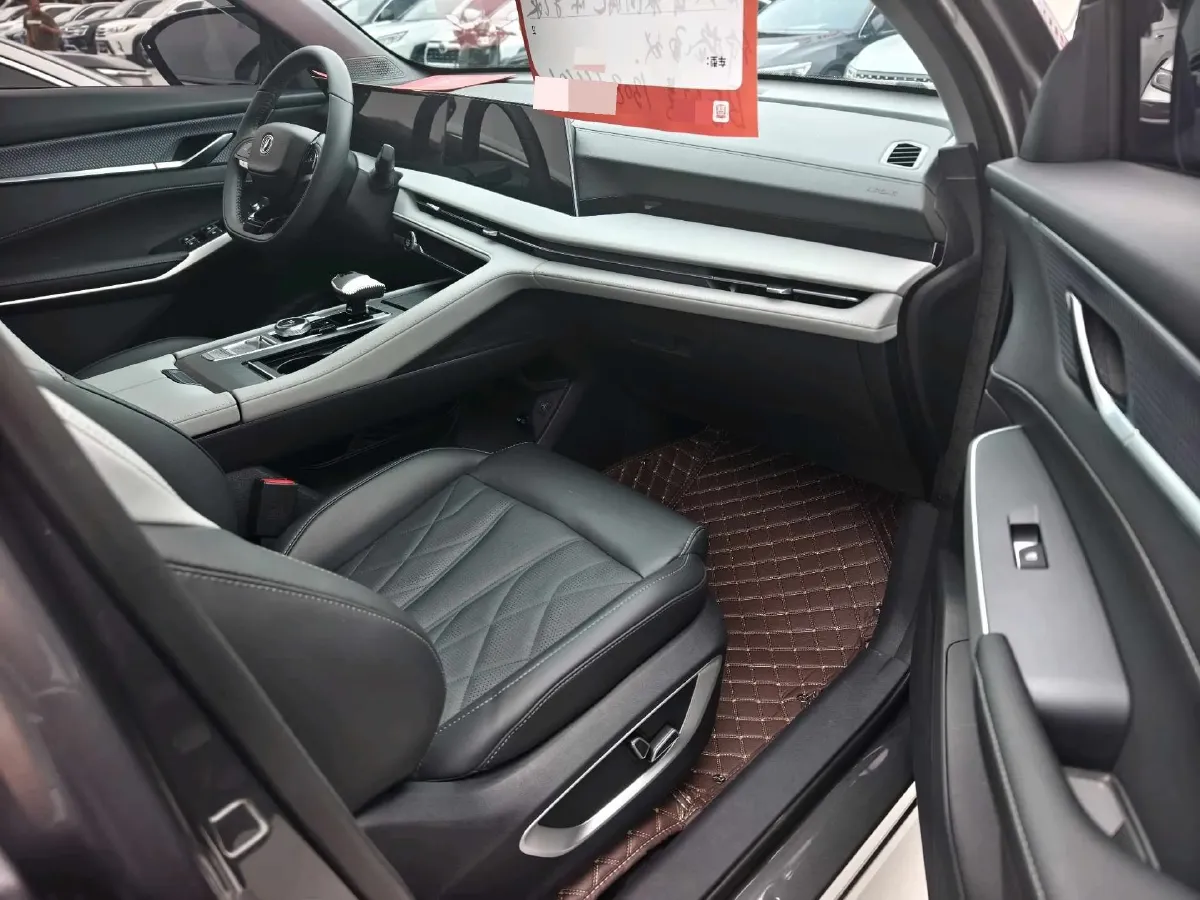 2022 ChangAn CS75 Plus 1.5T 188HP L4 8AT,autocango,china used car exporter,china ev exporter,chinese used car exporter,chinese used ev exporter