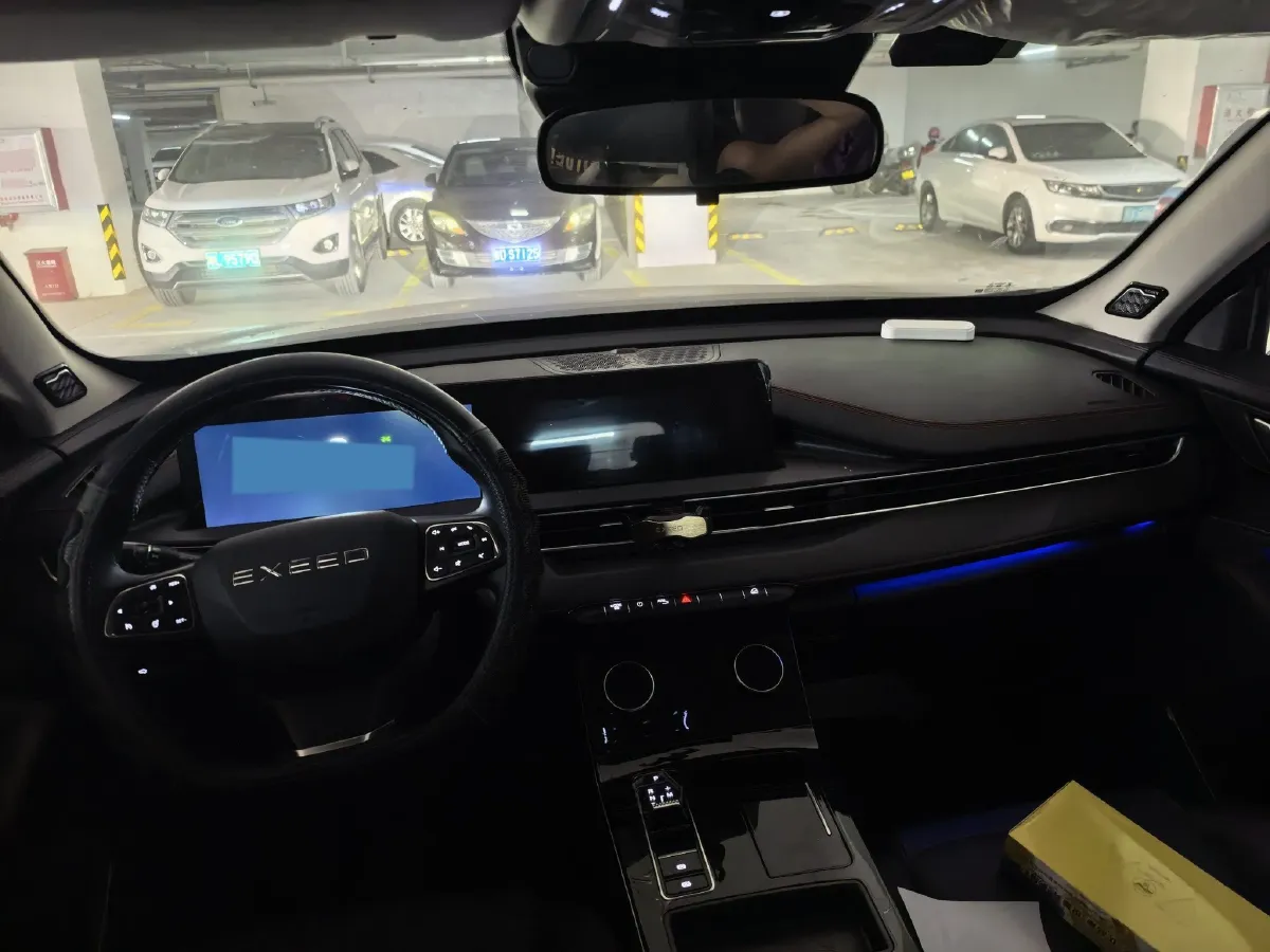 2022 ChangAn Oshan X7 Plus 1.5T 188HP L4 7DCT,autocango,china used car exporter,china ev exporter,chinese used car exporter,chinese used ev exporter