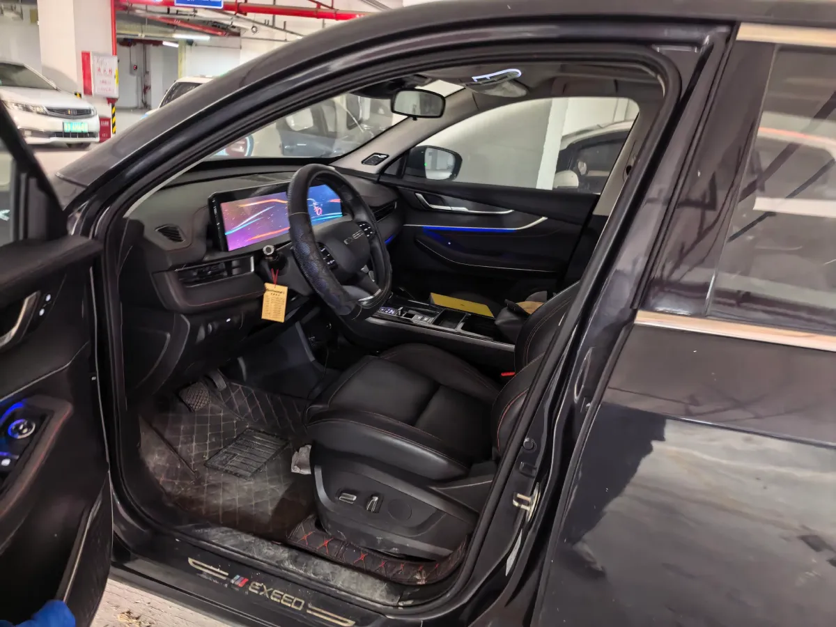 2022 ChangAn Oshan X7 Plus 1.5T 188HP L4 7DCT,autocango,china used car exporter,china ev exporter,chinese used car exporter,chinese used ev exporter
