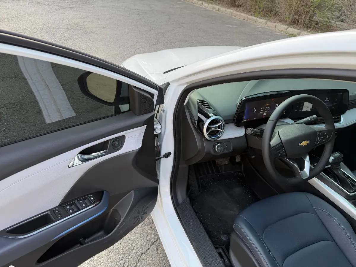 2023 Chevrolet Monza 1.5L 113HP L4 6DCT,autocango,china used car exporter,china ev exporter,chinese used car exporter,chinese used ev exporter