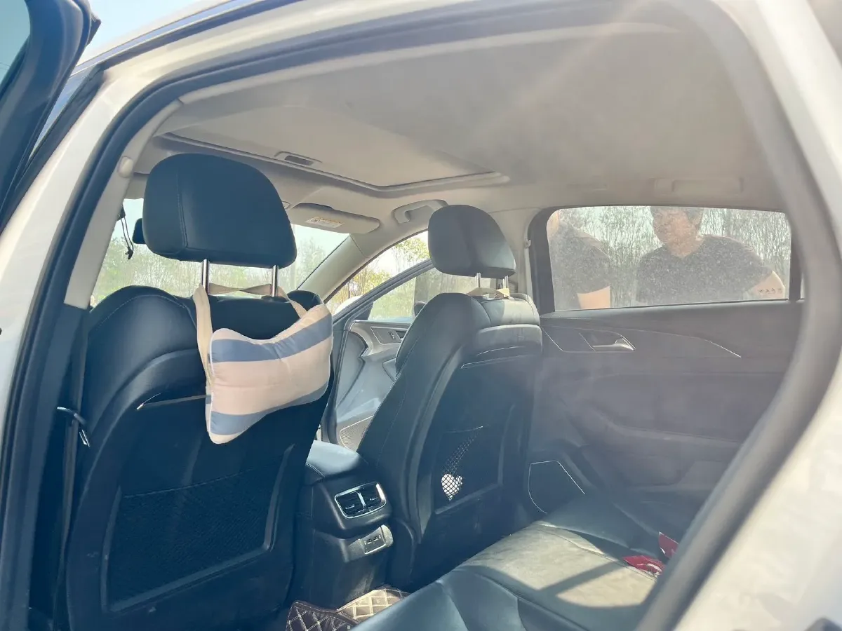 2020 HongQi H5 1.5T 169HP L4 7DCT,autocango,china used car exporter,china ev exporter,chinese used car exporter,chinese used ev exporter
