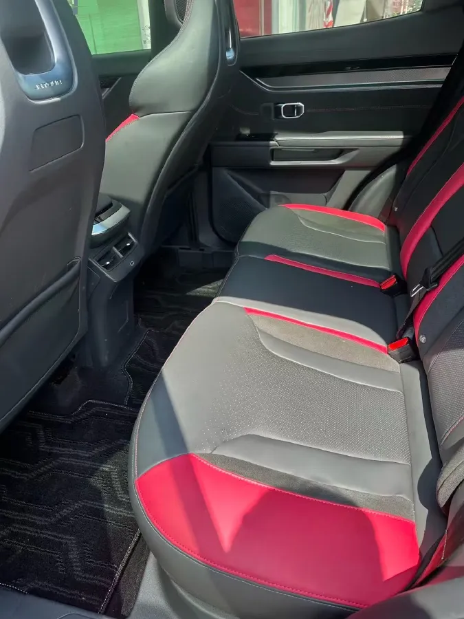 2022 Jetour DASHING 1.6T 197HP L4 7DCT,autocango,china used car exporter,china ev exporter,chinese used car exporter,chinese used ev exporter