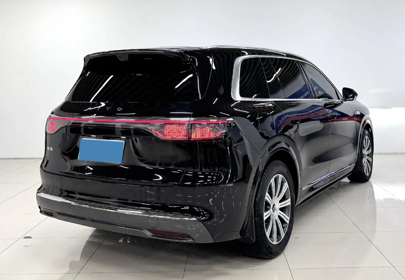 2025 AITO AITO M8 REEV 160HP REEV 53.4KWH,autocango,china used car exporter,china ev exporter,chinese used car exporter,chinese used ev exporter