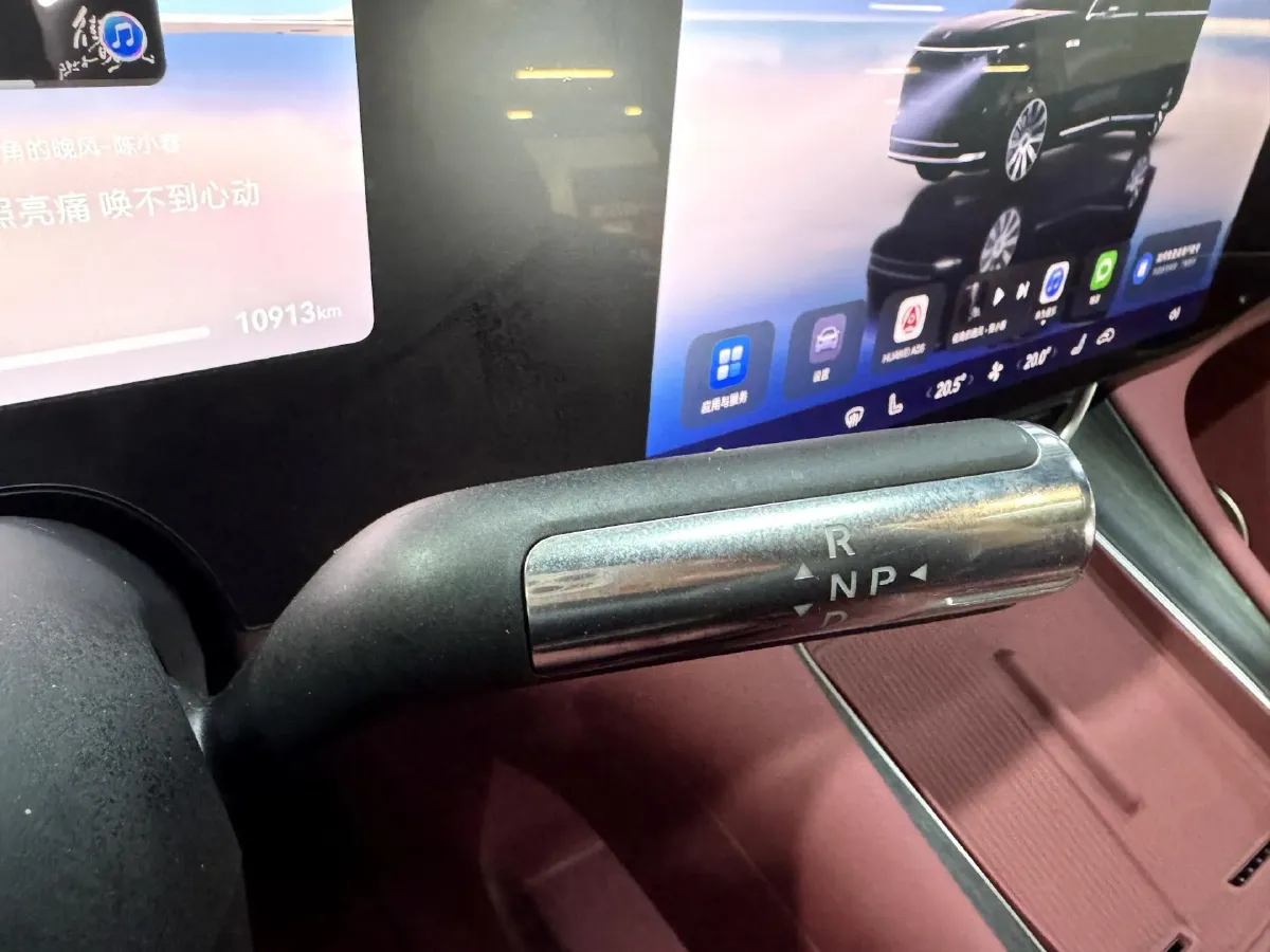 2025 AITO AITO M8 REEV 160HP REEV 53.4KWH,autocango,china used car exporter,china ev exporter,chinese used car exporter,chinese used ev exporter