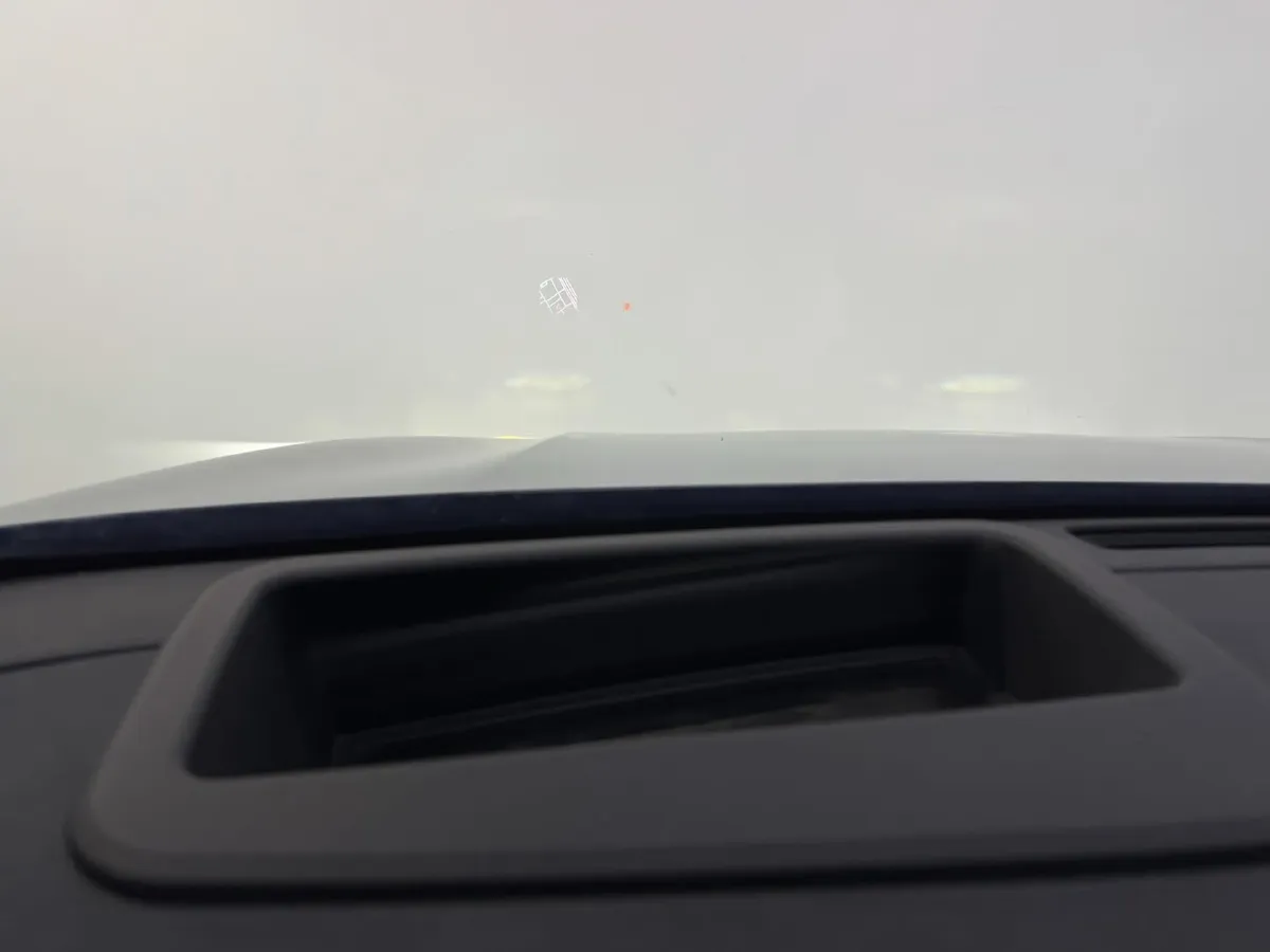 2025 AITO AITO M8 REEV 160HP REEV 53.4KWH,autocango,china used car exporter,china ev exporter,chinese used car exporter,chinese used ev exporter