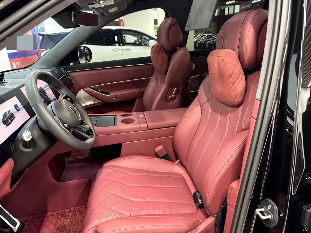 2025 AITO AITO M8 REEV 160HP REEV 53.4KWH,autocango,china used car exporter,china ev exporter,chinese used car exporter,chinese used ev exporter