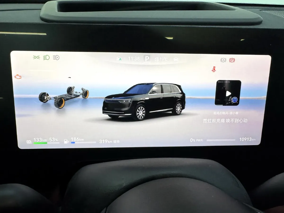 2025 AITO AITO M8 REEV 160HP REEV 53.4KWH,autocango,china used car exporter,china ev exporter,chinese used car exporter,chinese used ev exporter