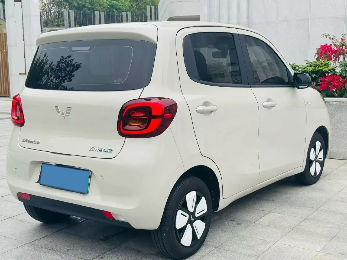 2025 WuLing HongGuang MINI EV BEV 16.2KWH,autocango,china used car exporter,china ev exporter,chinese used car exporter,chinese used ev exporter
