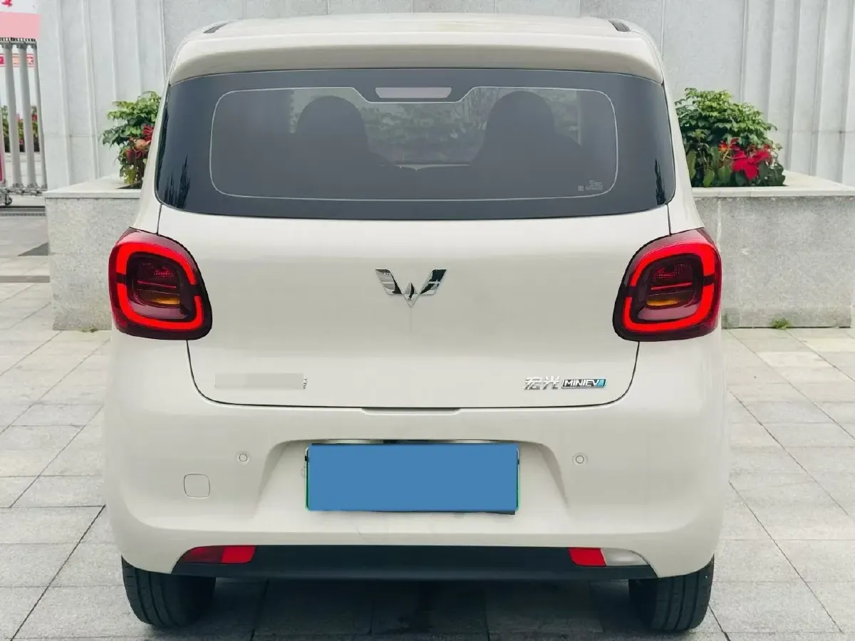 2025 WuLing HongGuang MINI EV BEV 16.2KWH,autocango,china used car exporter,china ev exporter,chinese used car exporter,chinese used ev exporter