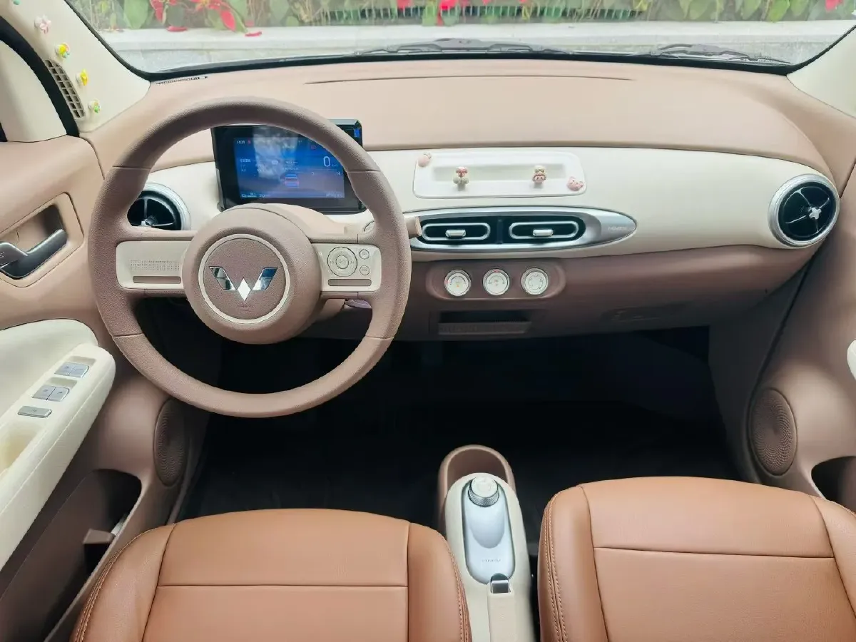 2025 WuLing HongGuang MINI EV BEV 16.2KWH,autocango,china used car exporter,china ev exporter,chinese used car exporter,chinese used ev exporter