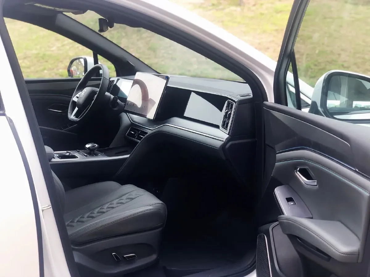 2025 BYD SongL DM-i 1.5L 101HP L4 E-CVT PHEV 26.6KWH,autocango,china used car exporter,china ev exporter,chinese used car exporter,chinese used ev exporter