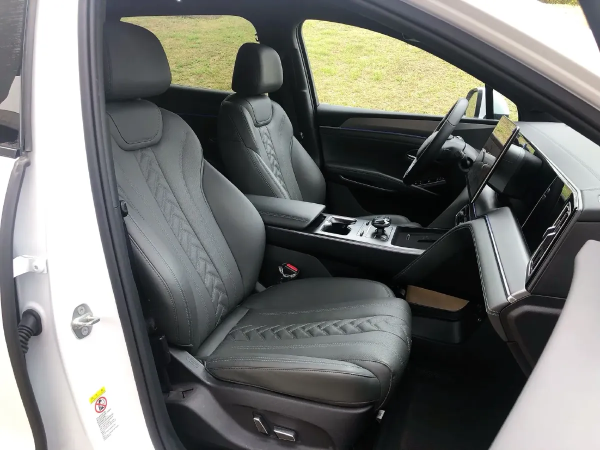 2025 BYD SongL DM-i 1.5L 101HP L4 E-CVT PHEV 26.6KWH,autocango,china used car exporter,china ev exporter,chinese used car exporter,chinese used ev exporter