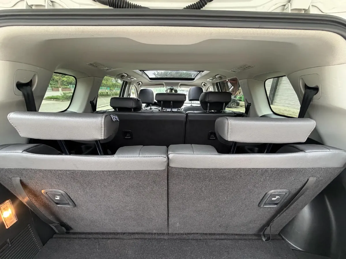 2017 GAC Trumpchi GS8 2.0T 201HP L4 6AT,autocango,china used car exporter,china ev exporter,chinese used car exporter,chinese used ev exporter
