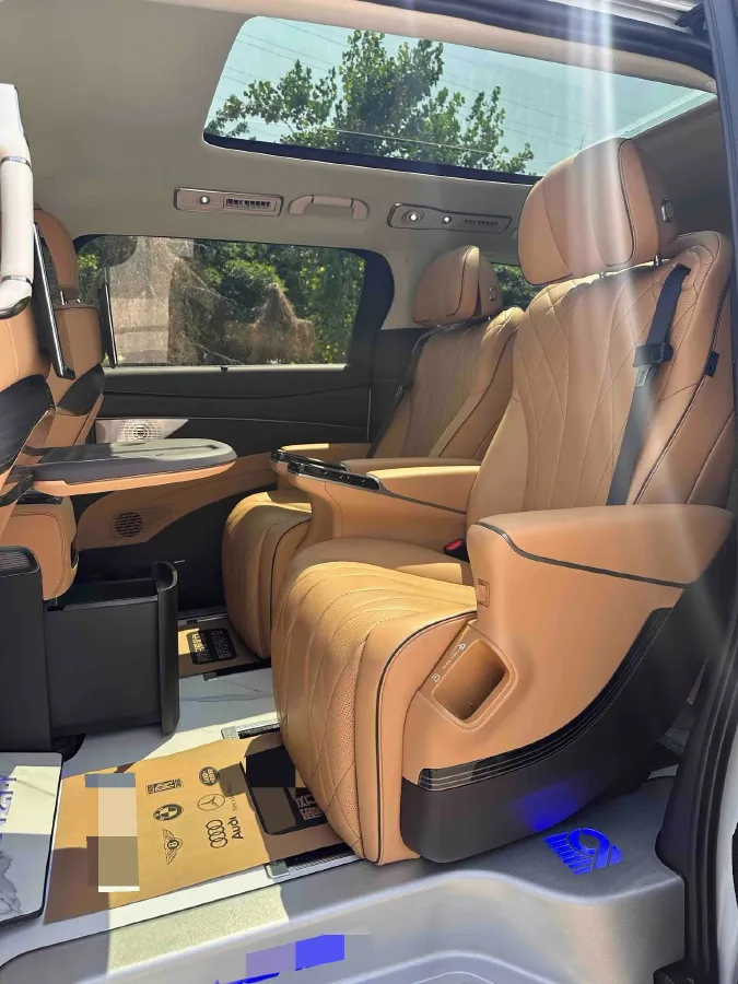 2024 Denza D9 1.5T 139HP L4 E-CVT PHEV 40KWH,autocango,china used car exporter,china ev exporter,chinese used car exporter,chinese used ev exporter