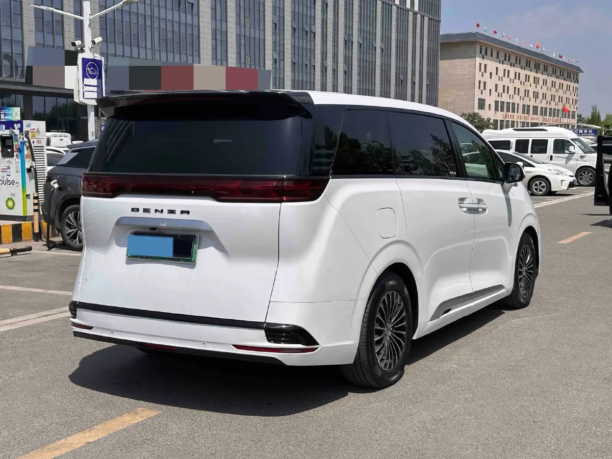 2024 Denza D9 1.5T 139HP L4 E-CVT PHEV 40KWH,autocango,china used car exporter,china ev exporter,chinese used car exporter,chinese used ev exporter