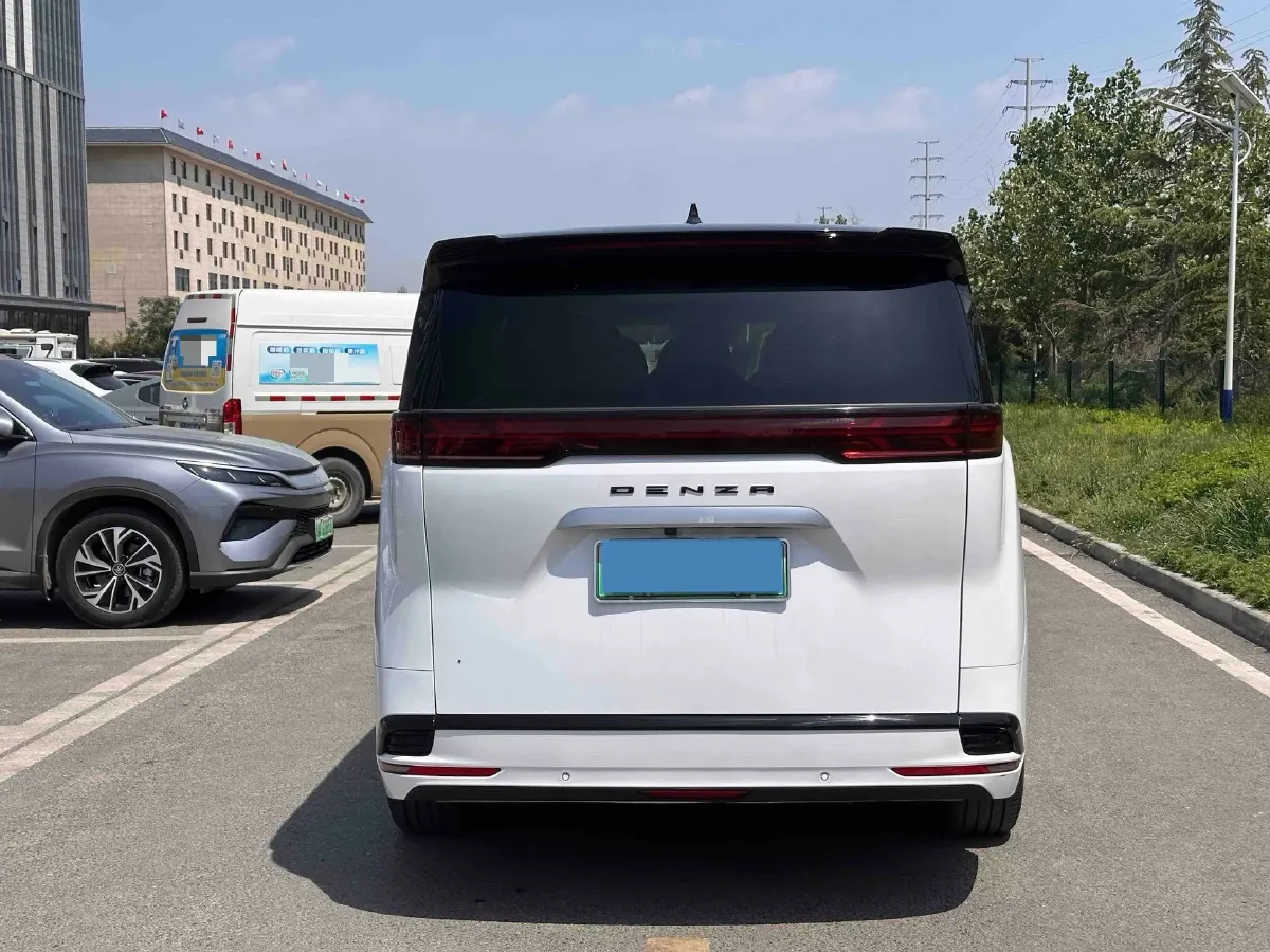 2024 Denza D9 1.5T 139HP L4 E-CVT PHEV 40KWH,autocango,china used car exporter,china ev exporter,chinese used car exporter,chinese used ev exporter