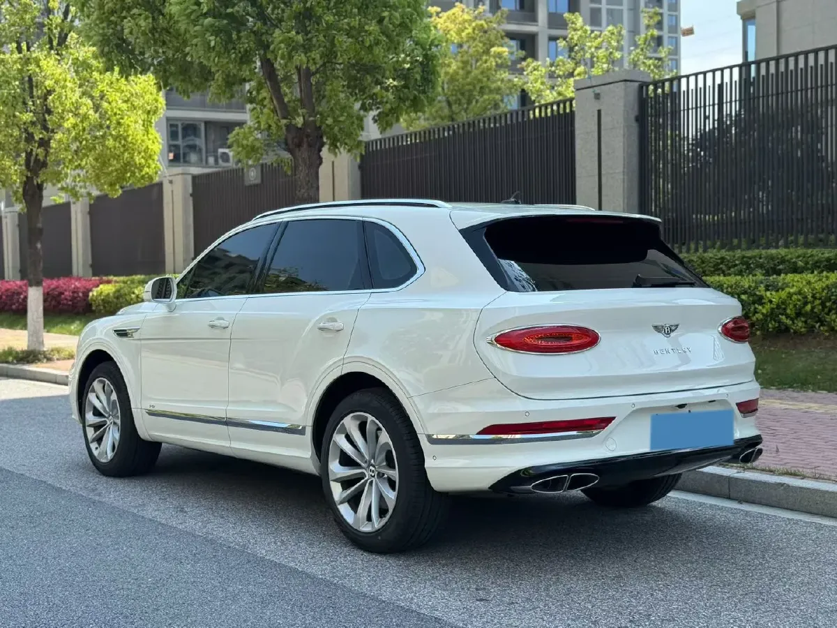 2021 Bentley Bentayga 4.0T 550HP V8 8AT,autocango,china used car exporter,china ev exporter,chinese used car exporter,chinese used ev exporter