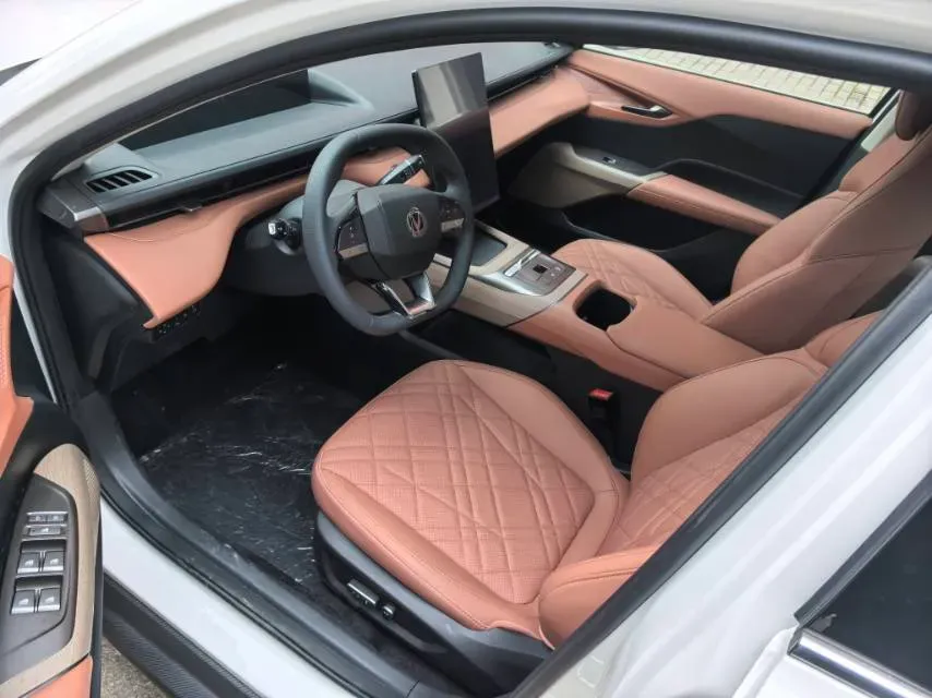 2025 ChangAn EadoPHEV 1.5L 98HP L4 E-CVT PHEV,autocango,china used car exporter,china ev exporter,chinese used car exporter,chinese used ev exporter