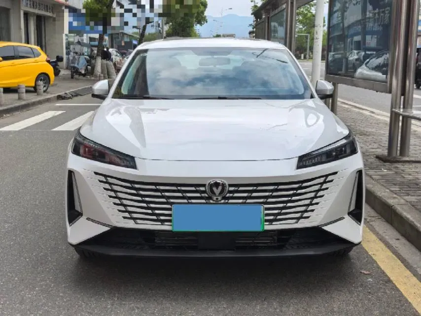 2025 ChangAn EadoPHEV 1.5L 98HP L4 E-CVT PHEV,autocango,china used car exporter,china ev exporter,chinese used car exporter,chinese used ev exporter