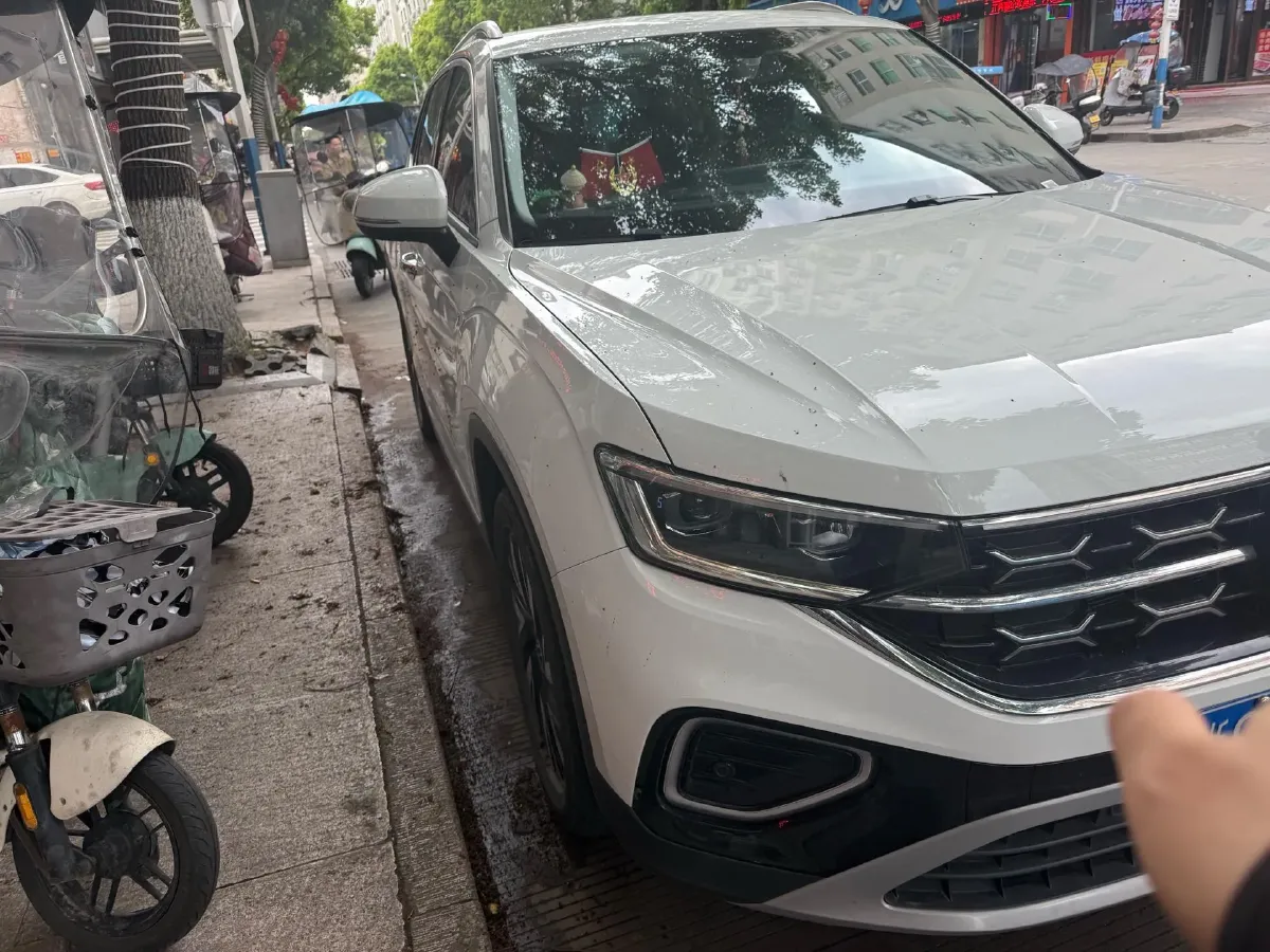 2025 Volkswagen Tayron 2.0T 186HP L4 7DCT,autocango,china used car exporter,china ev exporter,chinese used car exporter,chinese used ev exporter