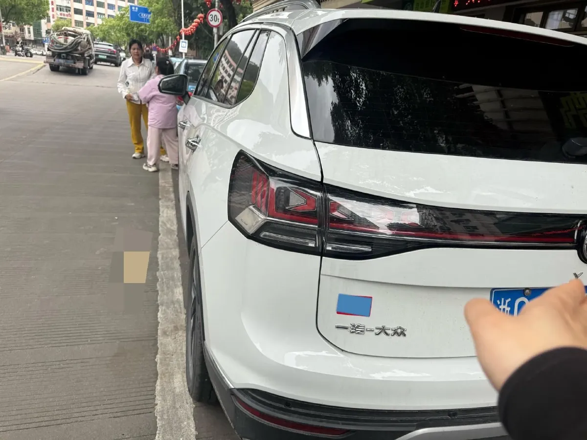 2025 Volkswagen Tayron 2.0T 186HP L4 7DCT,autocango,china used car exporter,china ev exporter,chinese used car exporter,chinese used ev exporter