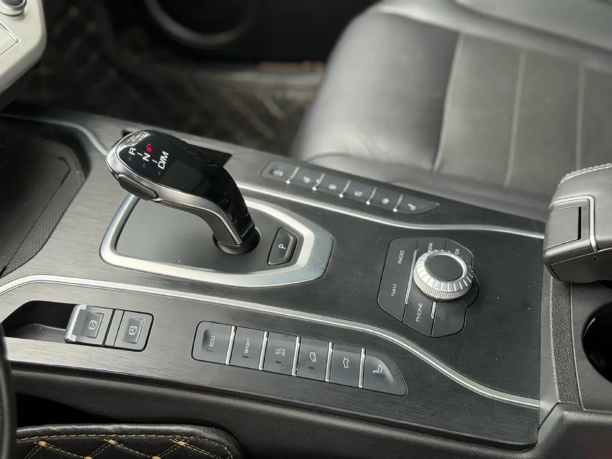 2021 WEY VV7 2.0T 227HP L4 7DCT,autocango,china used car exporter,china ev exporter,chinese used car exporter,chinese used ev exporter