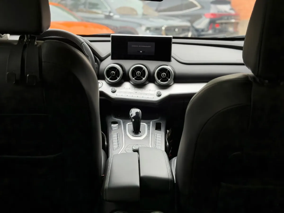 2021 WEY VV7 2.0T 227HP L4 7DCT,autocango,china used car exporter,china ev exporter,chinese used car exporter,chinese used ev exporter