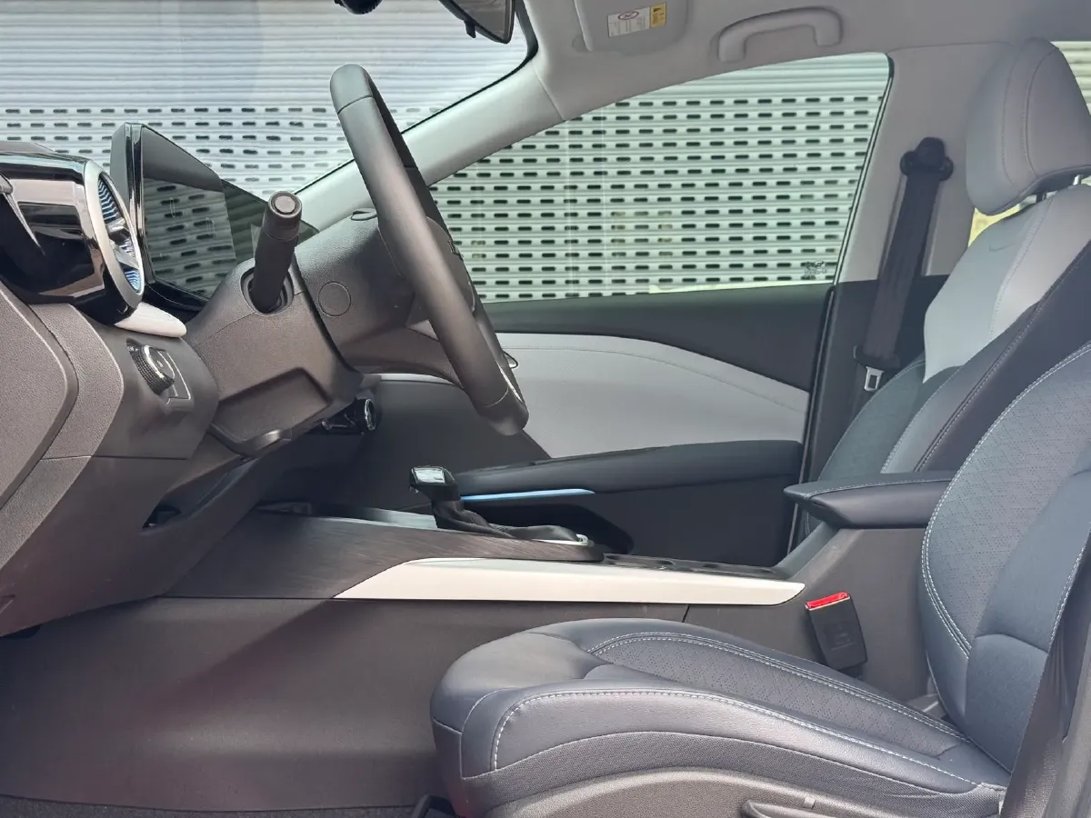 2023 Chevrolet Monza 1.5L 113HP L4 6DCT,autocango,china used car exporter,china ev exporter,chinese used car exporter,chinese used ev exporter