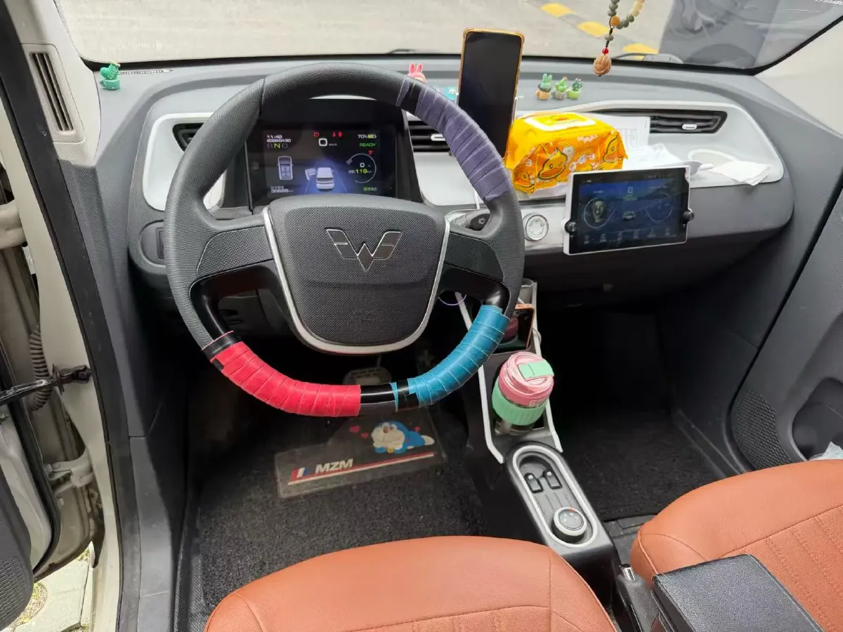 2022 WuLing HongGuang MINI EV BEV 9KWH,autocango,china used car exporter,china ev exporter,chinese used car exporter,chinese used ev exporter