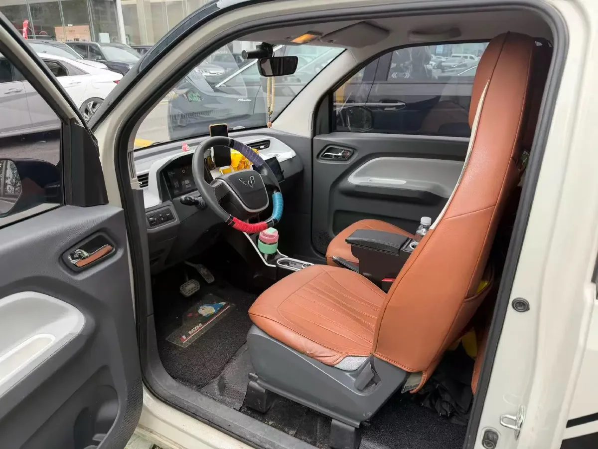 2022 WuLing HongGuang MINI EV BEV 9KWH,autocango,china used car exporter,china ev exporter,chinese used car exporter,chinese used ev exporter