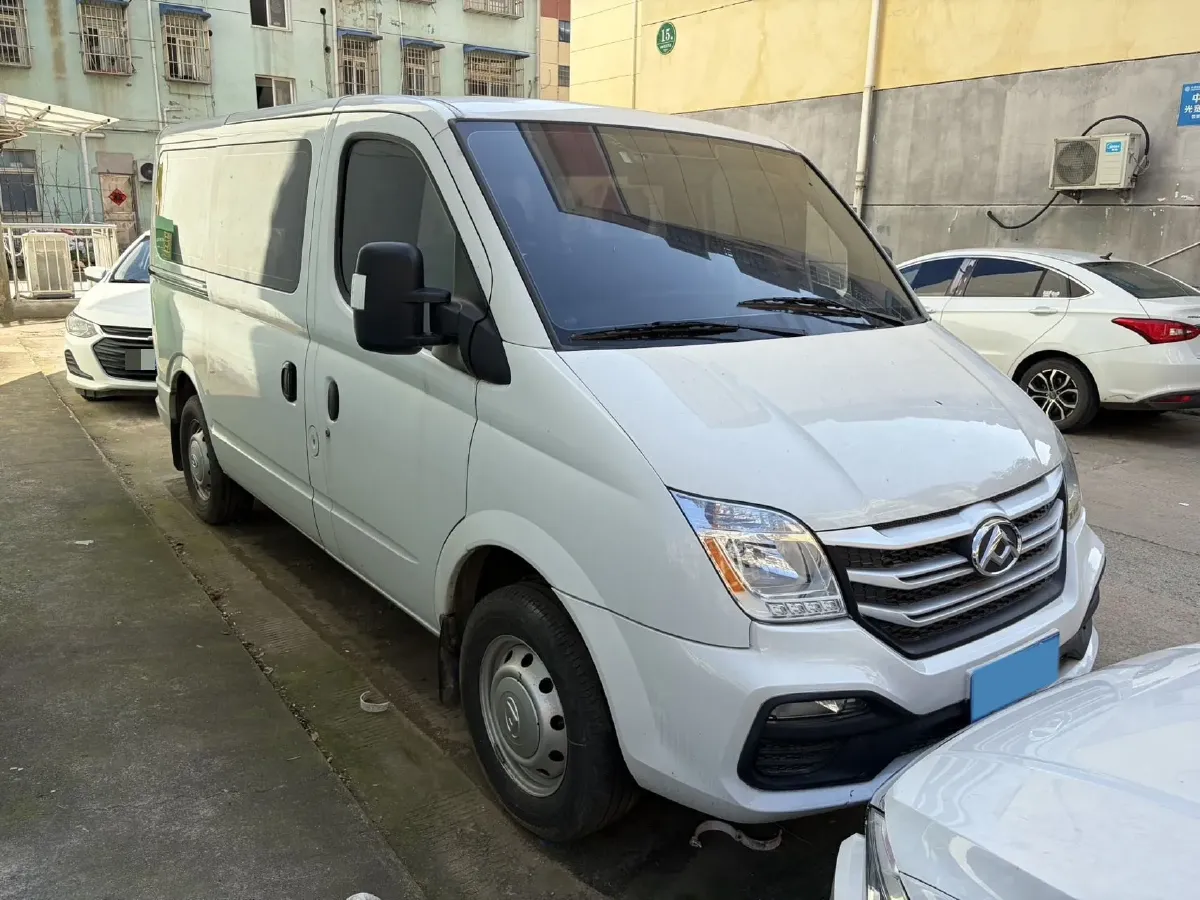 2024 MAXUS XinTu V80 2.0T 147HP L4 6MT,autocango,china used car exporter,china ev exporter,chinese used car exporter,chinese used ev exporter