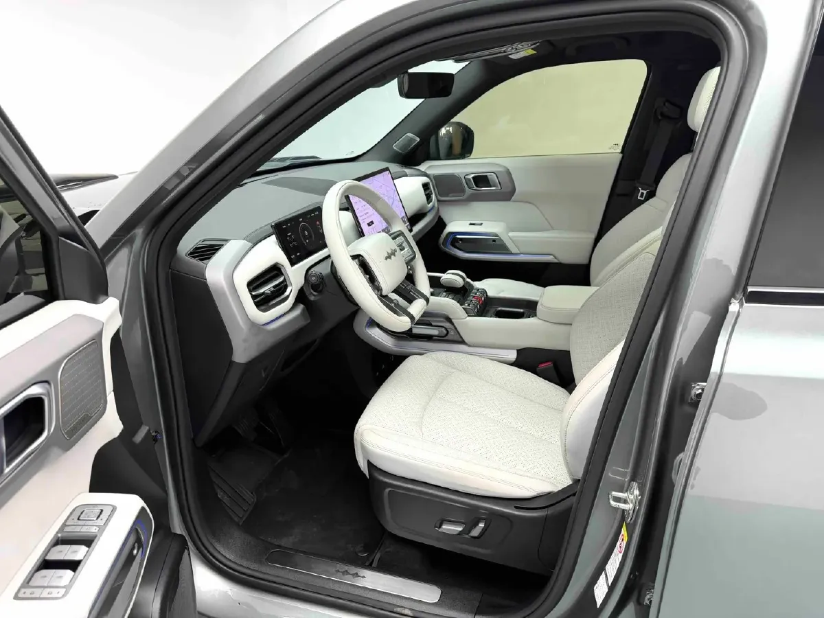 2025 FangChengBao Tai 3 BEV,autocango,china used car exporter,china ev exporter,chinese used car exporter,chinese used ev exporter