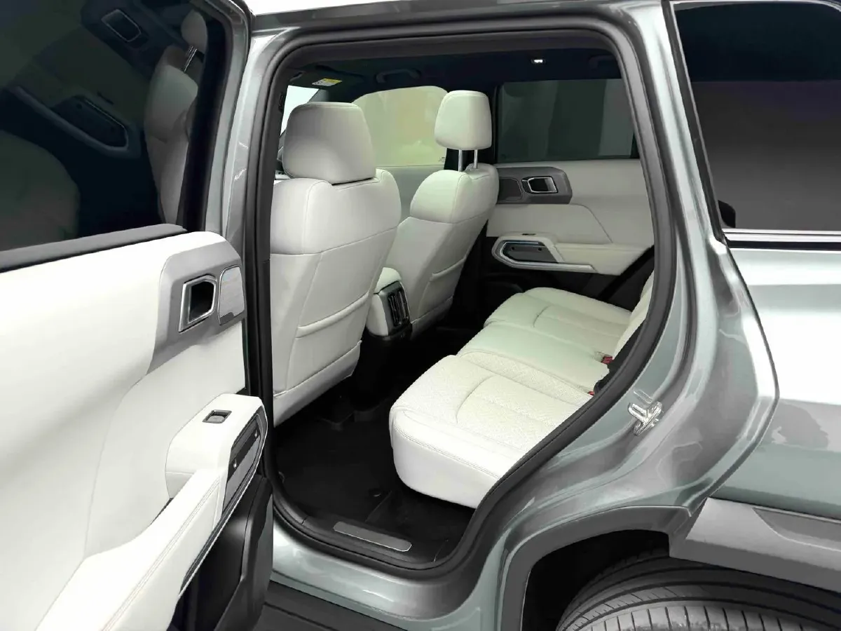 2025 FangChengBao Tai 3 BEV,autocango,china used car exporter,china ev exporter,chinese used car exporter,chinese used ev exporter