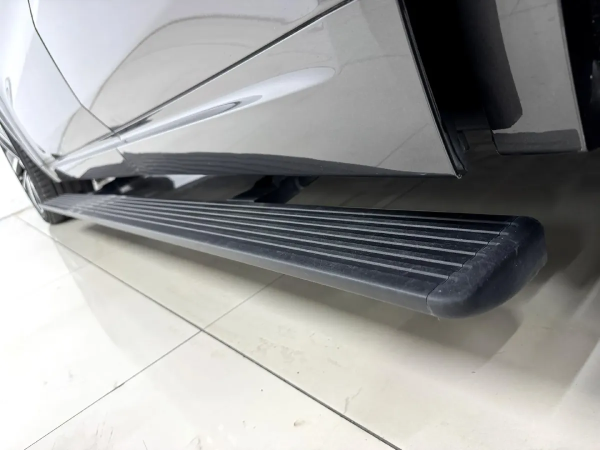 2022 Li L9 Range Extended 154HP REEV 42.6KWH,autocango,china used car exporter,china ev exporter,chinese used car exporter,chinese used ev exporter