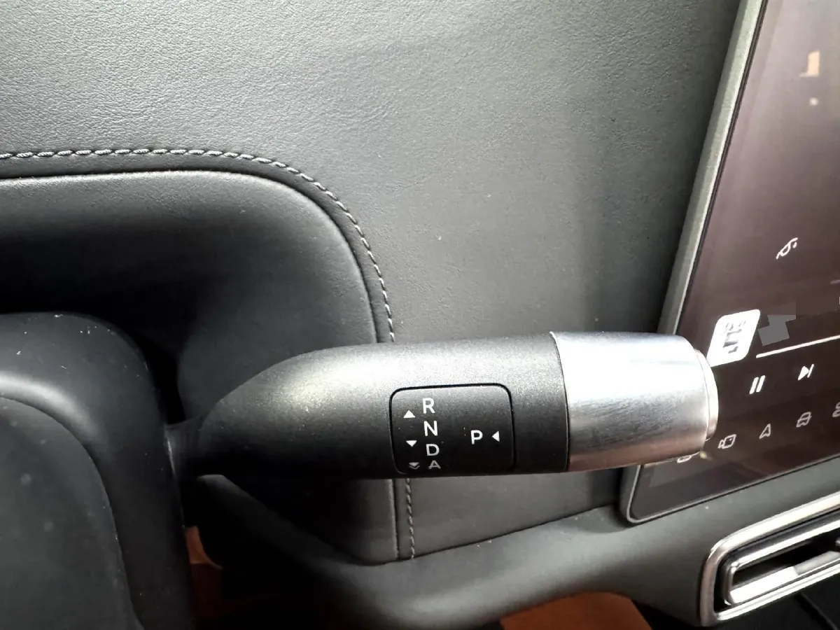 2022 Li L9 Range Extended 154HP REEV 42.6KWH,autocango,china used car exporter,china ev exporter,chinese used car exporter,chinese used ev exporter