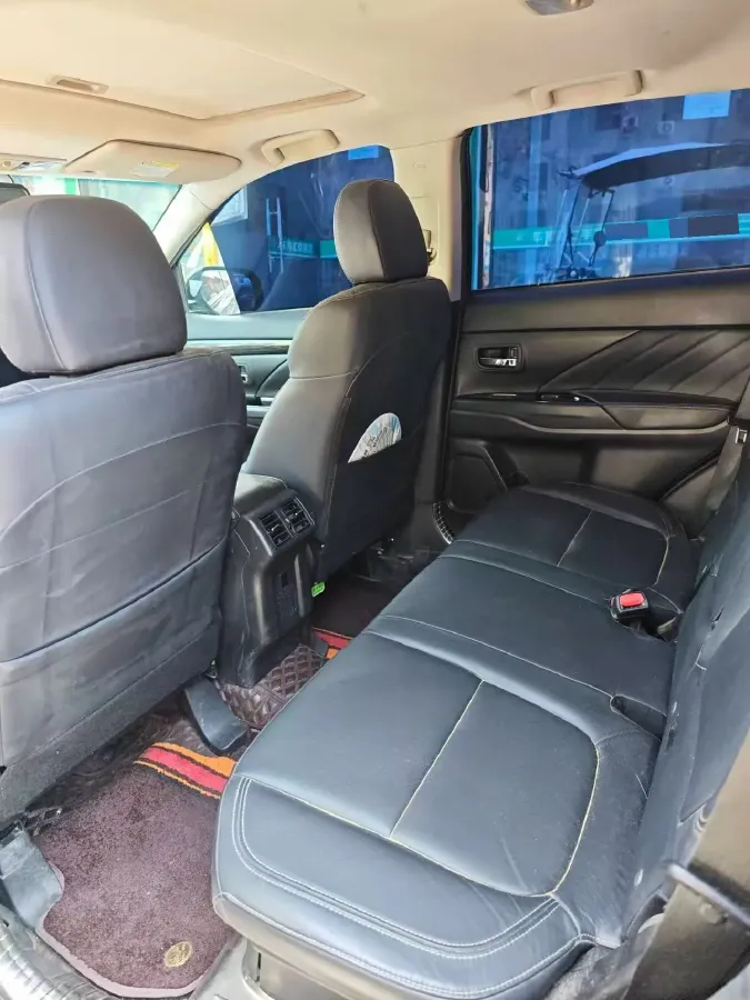 2019 Mitsubishi Outlander 2.0L 166HP L4 CVT,autocango,china used car exporter,china ev exporter,chinese used car exporter,chinese used ev exporter