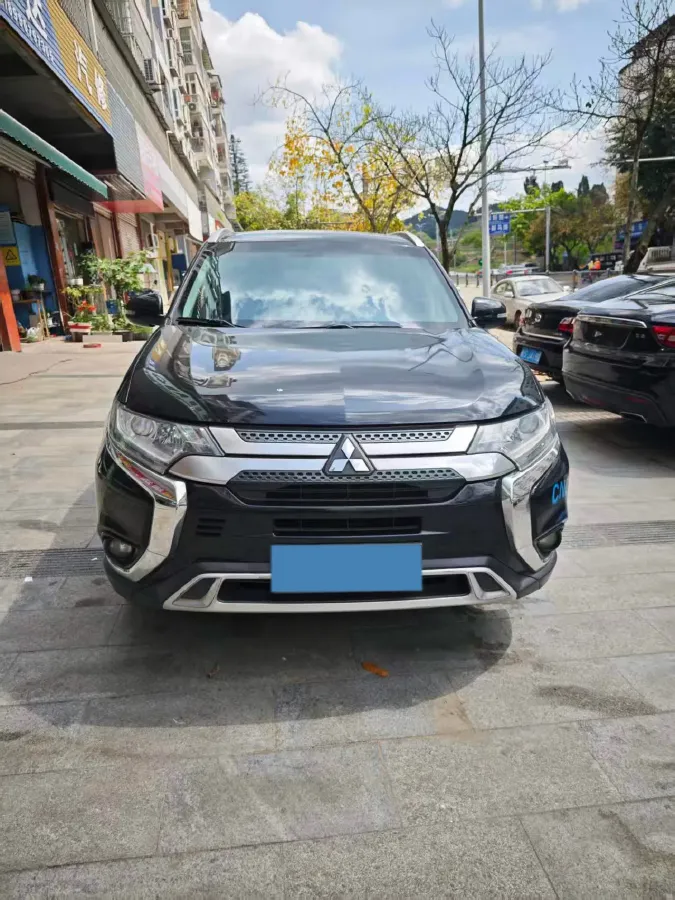 2019 Mitsubishi Outlander 2.0L 166HP L4 CVT,autocango,china used car exporter,china ev exporter,chinese used car exporter,chinese used ev exporter
