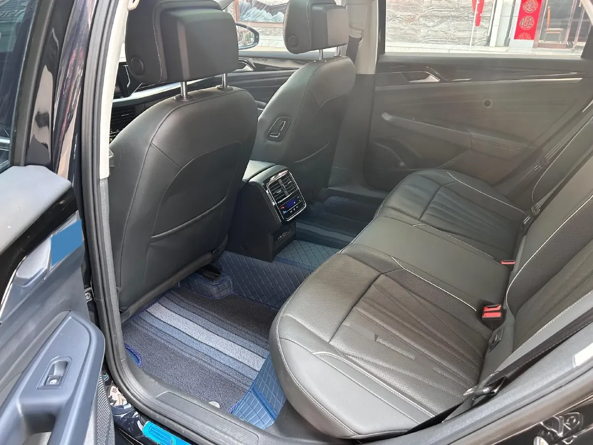 2024 Volkswagen Passat 2.0T 186HP L4 7DCT,autocango,china used car exporter,china ev exporter,chinese used car exporter,chinese used ev exporter