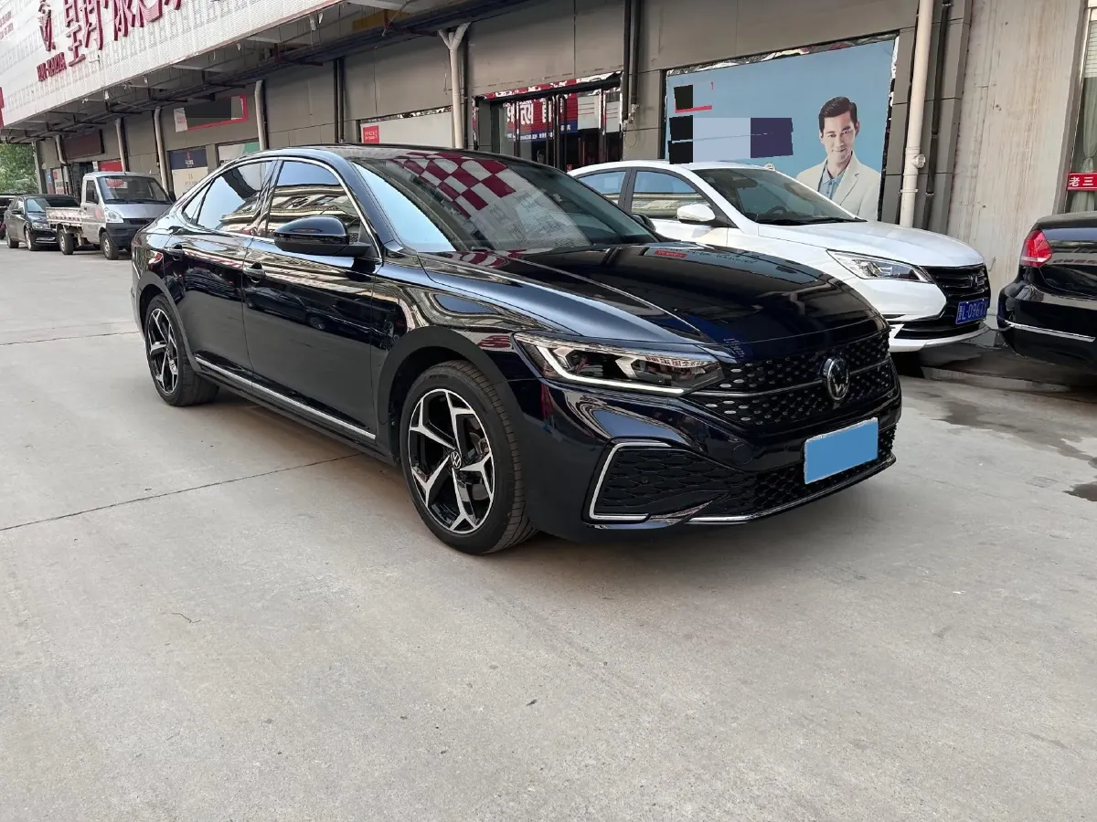 2024 Volkswagen Passat 2.0T 186HP L4 7DCT,autocango,china used car exporter,china ev exporter,chinese used car exporter,chinese used ev exporter