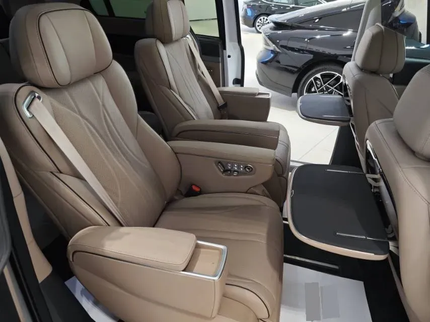 2025 Xpeng X9 BEV,autocango,china used car exporter,china ev exporter,chinese used car exporter,chinese used ev exporter