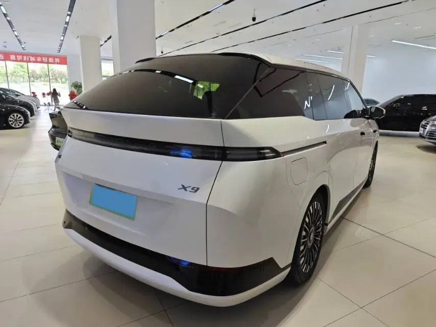 2025 Xpeng X9 BEV,autocango,china used car exporter,china ev exporter,chinese used car exporter,chinese used ev exporter