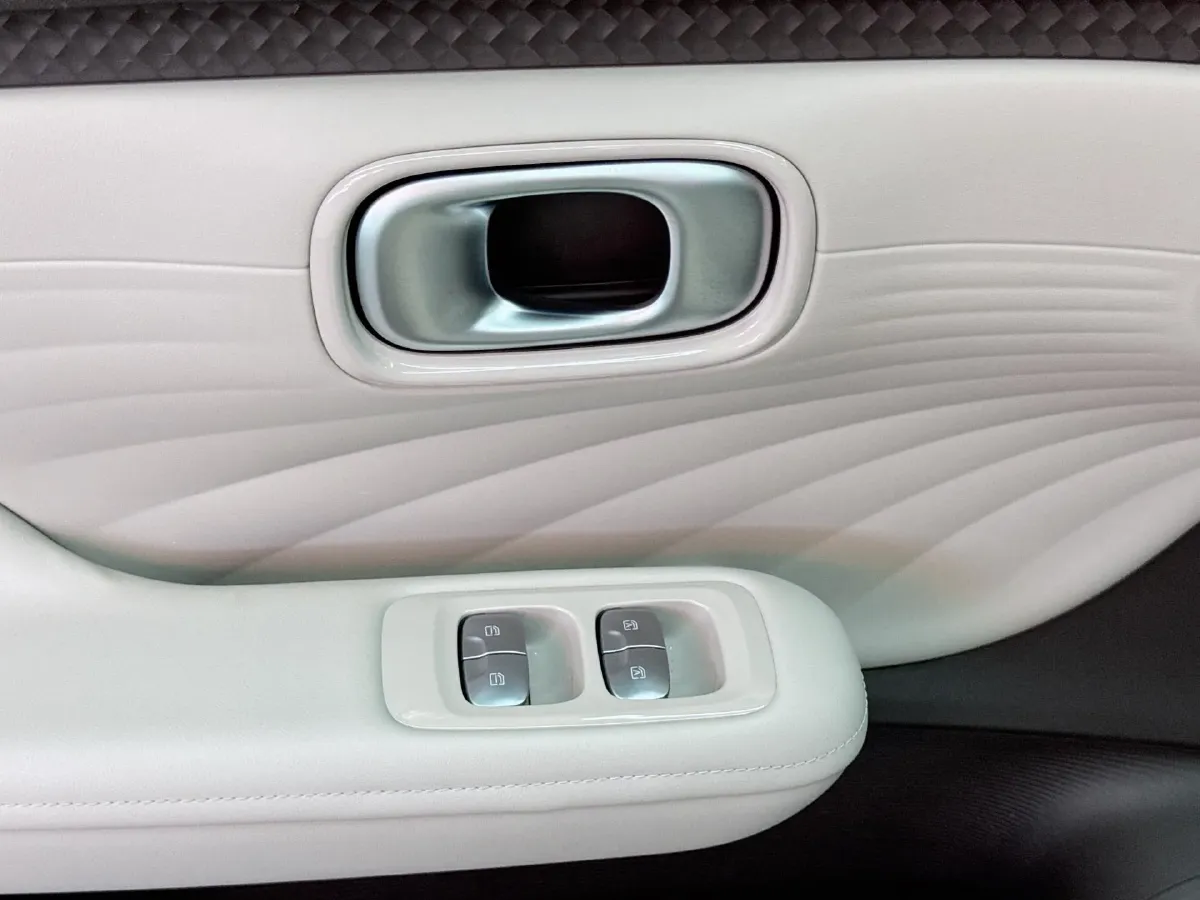 2025 Aion AION UT BEV 44.257/44.12/44.133KWH,autocango,china used car exporter,china ev exporter,chinese used car exporter,chinese used ev exporter