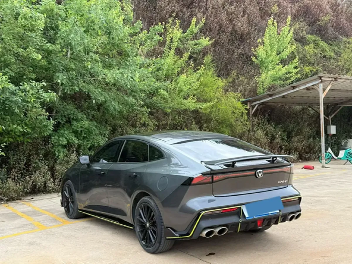 2023 ChangAn UNI-V 1.5T 188HP L4 7DCT,autocango,china used car exporter,china ev exporter,chinese used car exporter,chinese used ev exporter