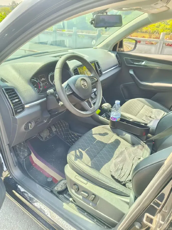 2021 Skoda Karoq 1.4T 150HP L4 7DCT,autocango,china used car exporter,china ev exporter,chinese used car exporter,chinese used ev exporter