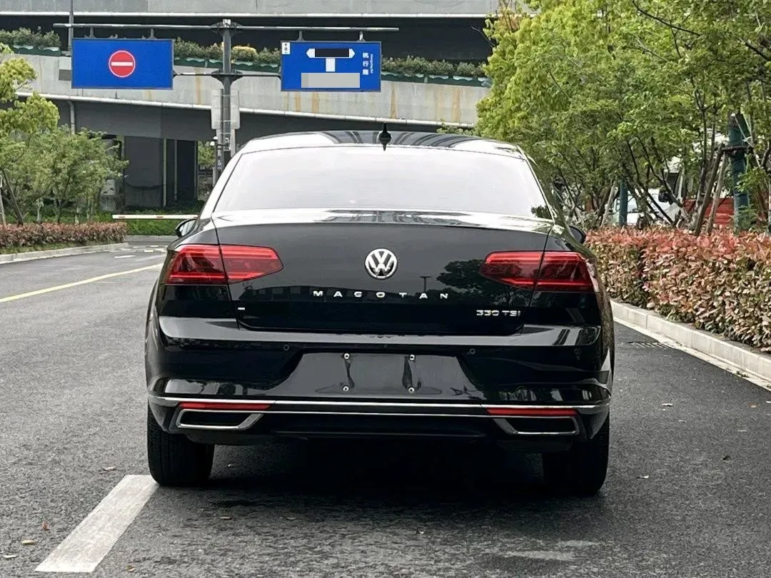 2020 Volkswagen Magotan 2.0T 186HP L4 7DCT,autocango,china used car exporter,china ev exporter,chinese used car exporter,chinese used ev exporter