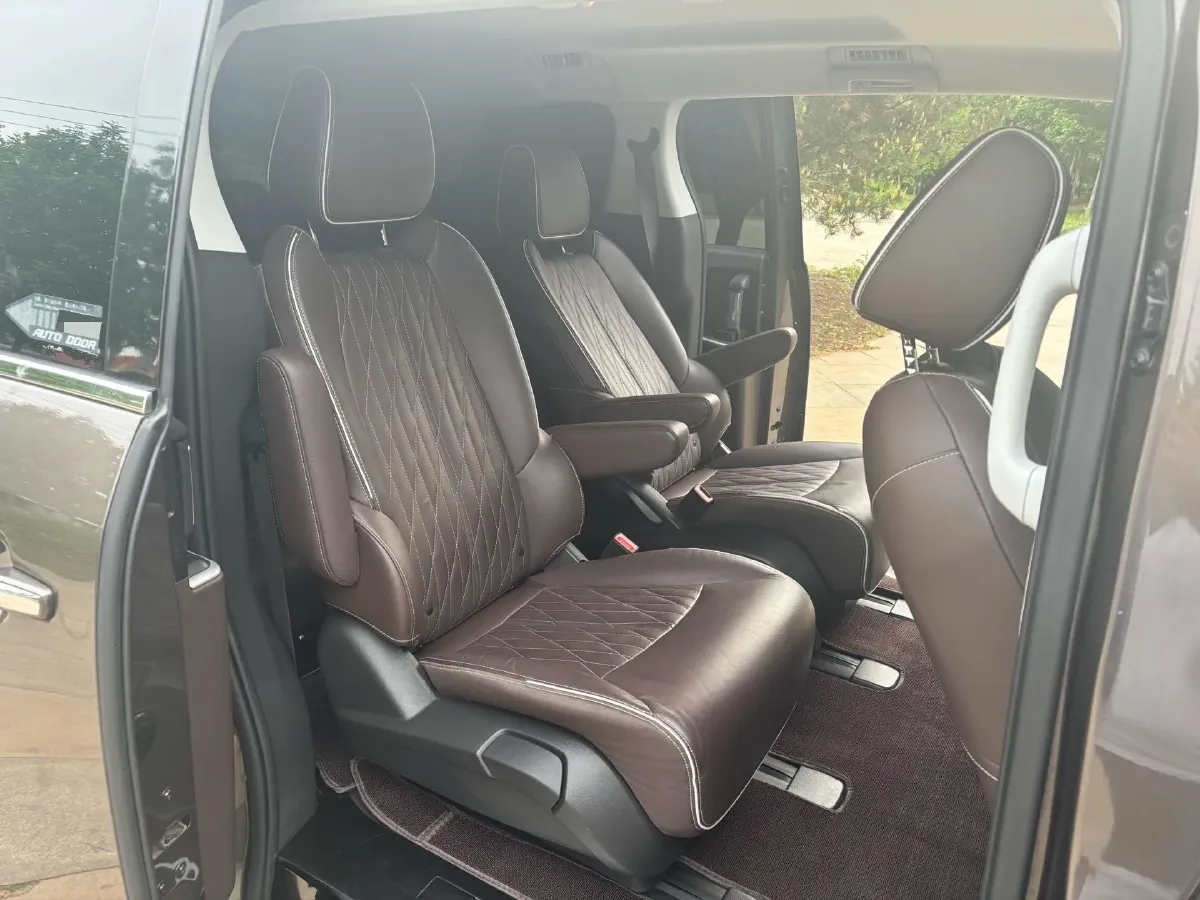 2021 Buick GL8 2.0T 237HP L4 9AT,autocango,china used car exporter,china ev exporter,chinese used car exporter,chinese used ev exporter